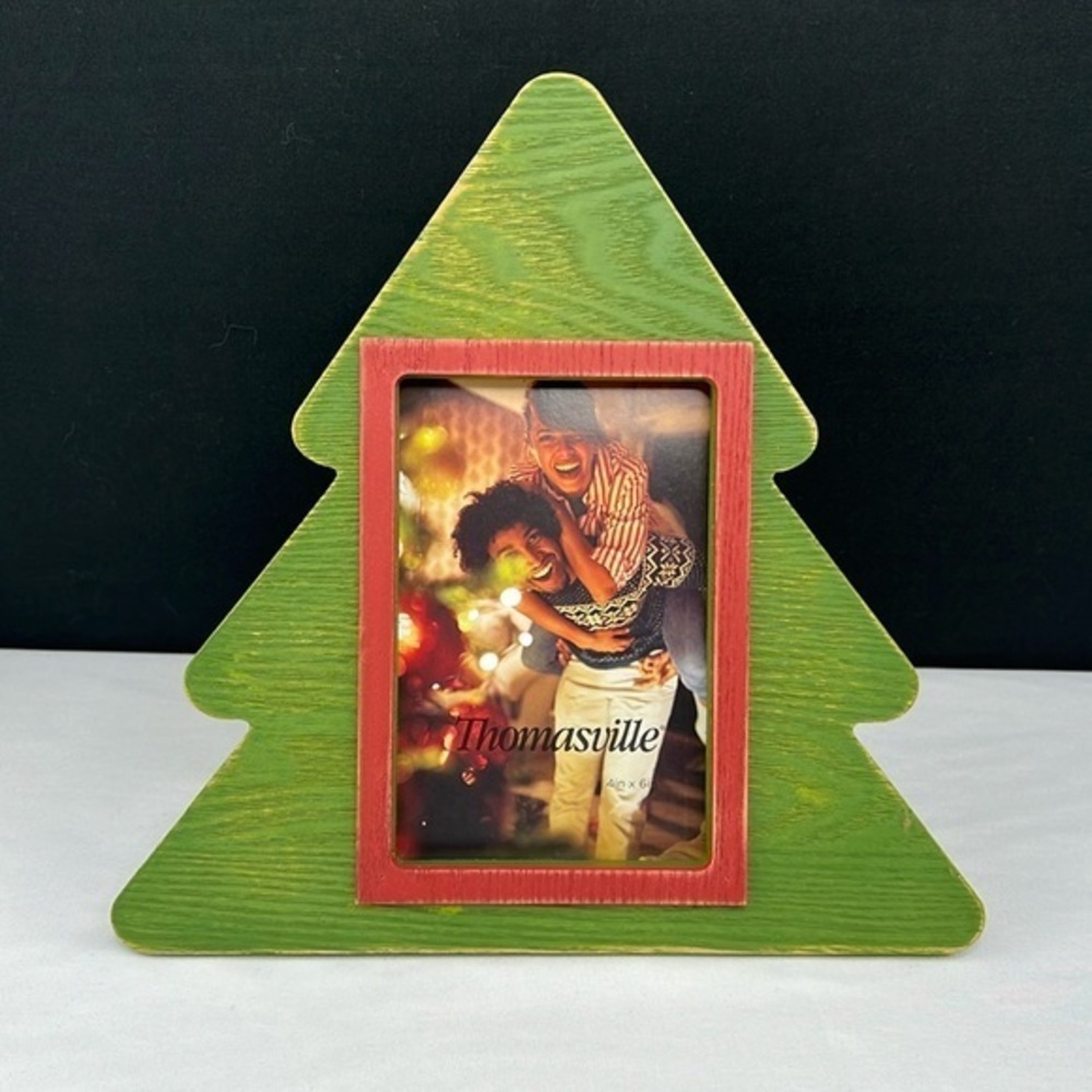 Thomasville - ‘Evergreen Tree’ picture frame. 4” x 6”. NWT.